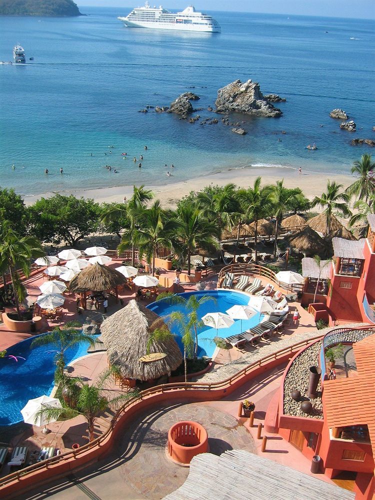 Hilton Grand Vacations Club Zihuatanejo Hotel Exterior photo
