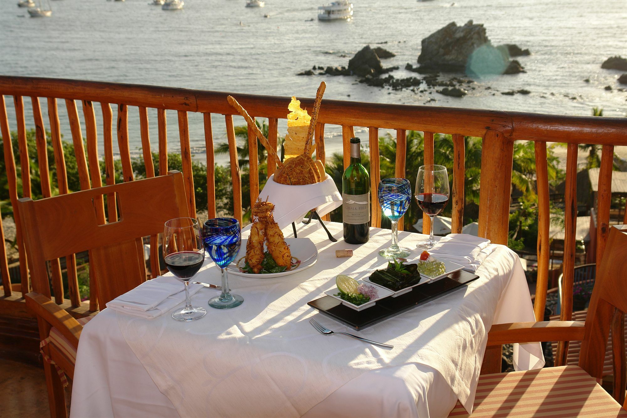 Hilton Grand Vacations Club Zihuatanejo Hotel Exterior photo